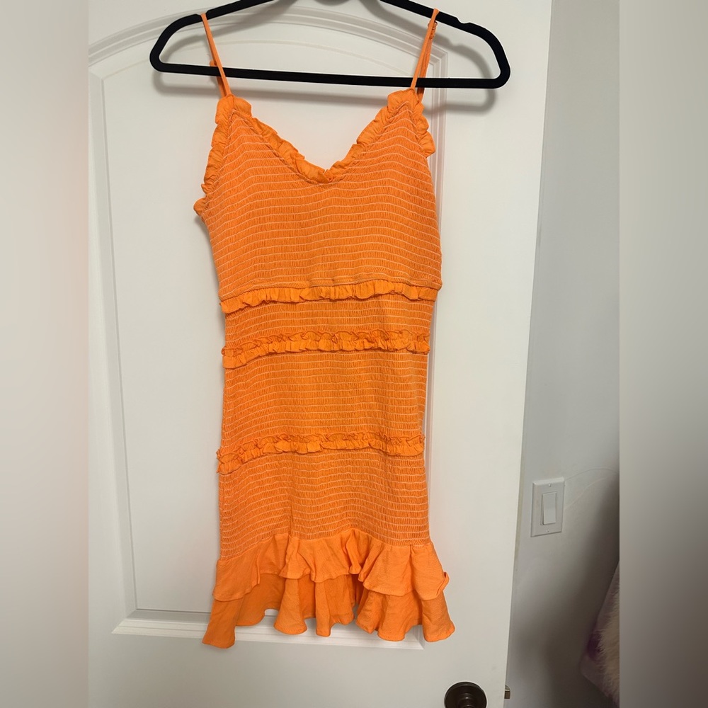 Hemline orange smocked dress! Size M
